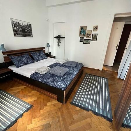 Apartament Ultracentral Universitate Bukarest Eksteriør billede