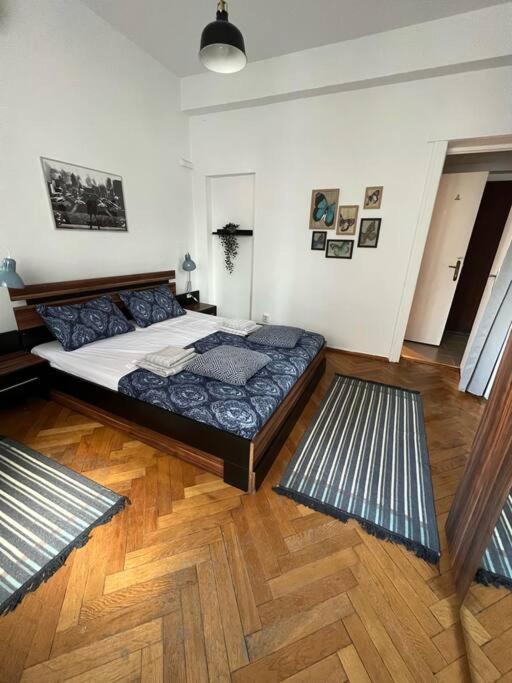 Apartament Ultracentral Universitate Bukarest Eksteriør billede