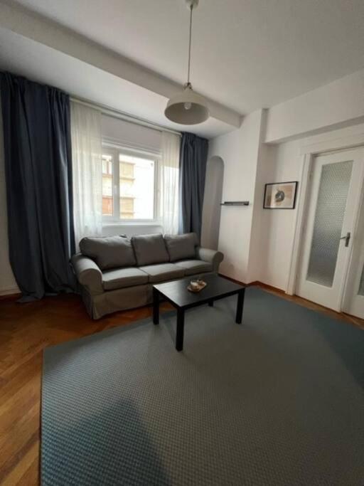 Apartament Ultracentral Universitate Bukarest Eksteriør billede